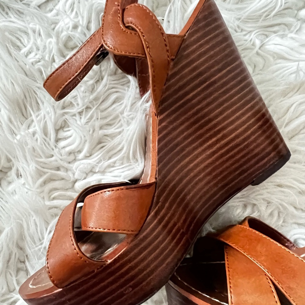 Ralph Lauren Sandals - Picture 2 of 3